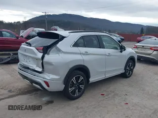 2024 Mitsubishi Eclipse Cross SE with VIN JA4ATWAA7RZ000716, listed as a IAAI auction lot 41221220 with 903 mi miles and . Bid and sale history available at DreamBid. Image 4.
