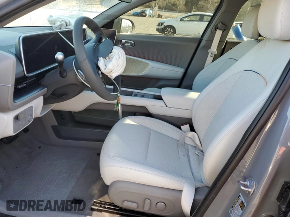 2024 Hyundai Ioniq 6 SEL z VIN KMHM34AC9RA077087, wystawiony jako Copart lot #45884475 z przebiegiem 614 mil mil oraz Szkoda całkowita • Salvage title. Historia ofert i sprzedaży dostępna na DreamBid. Obrazek 7.