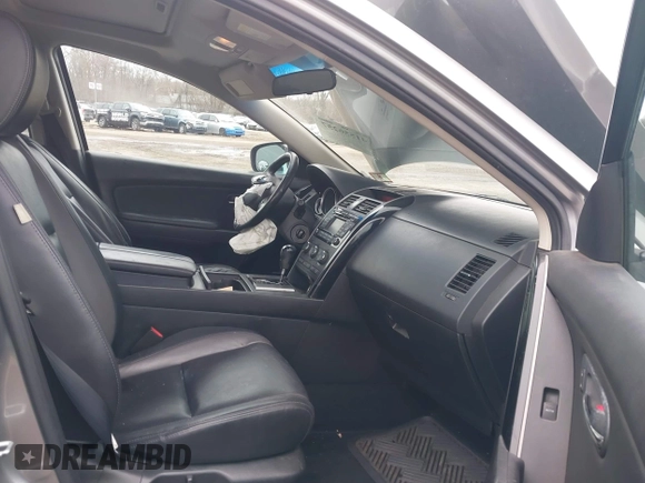 2010 Mazda CX-9 Sport with VIN JM3TB2MV4A0215219, listed as a IAAI auction lot 41556257 with 247,813 mi miles. Bid and sale history available at carsss.com. Image 5.