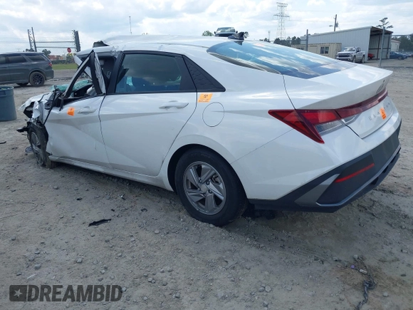 2024 Hyundai Elantra SE z VIN KMHLL4DG1RU798092, wystawiony jako IAAI lot #41985256 z przebiegiem 24 940 mil mil oraz . Historia ofert i sprzedaży dostępna na DreamBid. Obrazek 3.