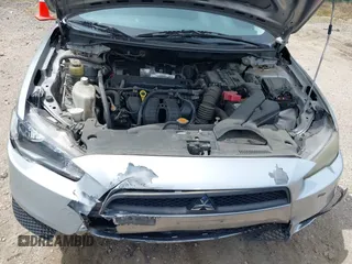 2010 Mitsubishi Lancer DE z VIN JA32U1FU7AU008019, wystawiony jako IAAI lot #42181672 z przebiegiem 227 360 mil mil oraz . Historia ofert i sprzedaży dostępna na DreamBid. Obrazek 10.