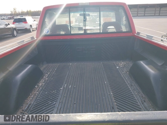 1992 GMC Sierra 1500 with VIN 1GTEK14K6NZ537976, listed as a IAAI auction lot 42036294 with 213,133 mi miles and . Bid and sale history available at DreamBid. Image 8.
