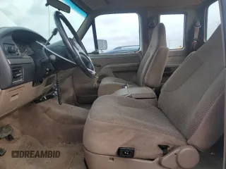 1993 Ford F-250 with VIN 1FTHX25M9PKB72693, listed as a Copart auction lot 43287175 with 109,292 mi miles and Salvage Title. Bid and sale history available at carsss.com. Image 7.