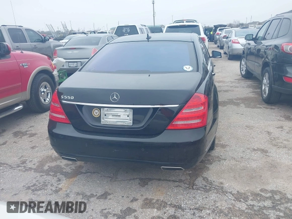 2011 Mercedes-Benz S-Class S 550 with VIN WDDNG7BB1BA362219, listed as a IAAI auction lot 41439408 with 165,076 mi miles. Bid and sale history available at carsss.com. Image 16.