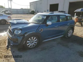 2019 MINI Countryman Cooper S with VIN WMZYT5C50K3J87689, listed as a Copart auction lot 53186975 with 32,688 mi miles and Salvage Title. Bid and sale history available at carsss.com. Image 1.