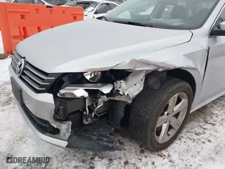 2013 Volkswagen Passat SE w/Sunroof with VIN 1VWBH7A35DC005005, listed as a IAAI auction lot 41150825 with 90,467 mi miles. Bid and sale history available at carsss.com. Image 6.
