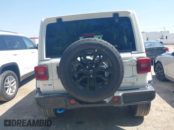 2024 Jeep Wrangler Sahara with VIN 1C4RJXP60RW292413, listed as a IAAI auction lot 42053663 with 22,808 mi miles and . Bid and sale history available at DreamBid. Image 16.