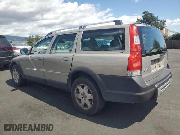 2005 Volvo XC70 z VIN YV1SZ592451199744, wystawiony jako Copart lot #56257095 z przebiegiem 193 139 mil mil oraz Czysty tytuł • Clean title. Historia ofert i sprzedaży dostępna na DreamBid. Obrazek 2.