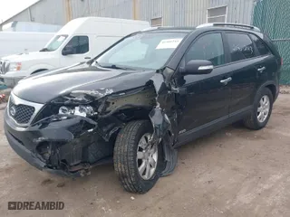 2011 Kia Sorento LX with VIN 5XYKTCA12BG032762, listed as a IAAI auction lot 41501243 with 252,216 mi miles. Bid and sale history available at carsss.com. Image 2.