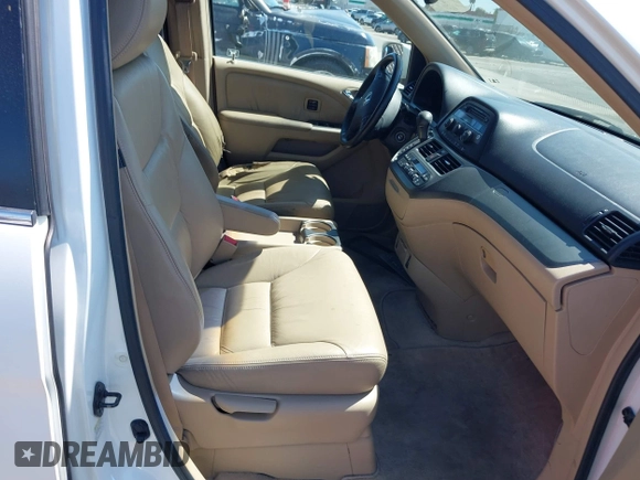 2005 Honda Odyssey TOURING with VIN 5FNRL38865B083615, listed as a IAAI auction lot 41993430 with 86,636 mi miles. Bid and sale history available at carsss.com. Image 5.