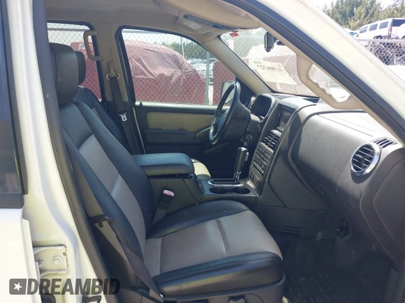 2007 Ford Explorer Sport Trac Limited z VIN 1FMEU33K67UB45762, wystawiony jako IAAI lot #41908727 z przebiegiem 176 039 mil mil oraz . Historia ofert i sprzedaży dostępna na DreamBid. Obrazek 5.