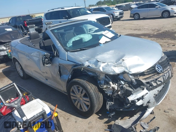 2009 Volkswagen Eos Komfort with VIN WVWBA71F39V020521, listed as a IAAI auction lot 42004648 with 50,885 mi miles and . Bid and sale history available at DreamBid. Image 1.