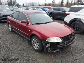 2002 Volkswagen Passat GLS with VIN WVWPD63B32P447516, listed as a IAAI auction lot 41643127 with 198,317 mi miles. Bid and sale history available at carsss.com. Image 1.