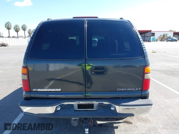 2003 Chevrolet Suburban LS with VIN 3GNEC16T63G115908, listed as a IAAI auction lot 41950165 with 202,075 mi miles. Bid and sale history available at carsss.com. Image 16.