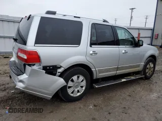 2010 Lincoln Navigator z VIN 5LMJJ2J57AEJ07227, wystawiony jako Copart lot #50965705 z przebiegiem 222 731 mil mil oraz Nie do naprawy • Non repairable. Historia ofert i sprzedaży dostępna na DreamBid. Obrazek 3.