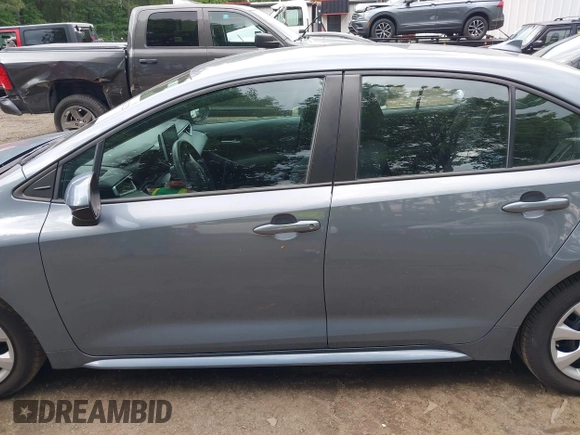 2021 Toyota Corolla LE with VIN 5YFEPMAE3MP209960, listed as a IAAI auction lot 42233229 with 55,288 mi miles and . Bid and sale history available at DreamBid. Image 14.