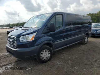 2018 Ford Transit Passenger XL z VIN 1FBZX2YG2JKB39878, wystawiony jako Copart lot #54557905 z przebiegiem 132 974 mil mil oraz Szkody całkowita. Historia ofert i sprzedaży dostępna na DreamBid. Obrazek 1.