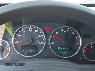 2008 Jeep Liberty Sport with VIN 1J8GN28KX8W286197, listed as a IAAI auction lot 36071505 with 172,751 mi miles. Bid and sale history available at carsss.com. Image 7.