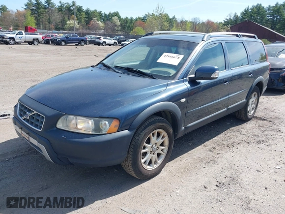 2007 Volvo XC70 with VIN YV4SZ592571273632, listed as a IAAI auction lot 42166678 with 199,891 mi miles. Bid and sale history available at carsss.com. Image 2.