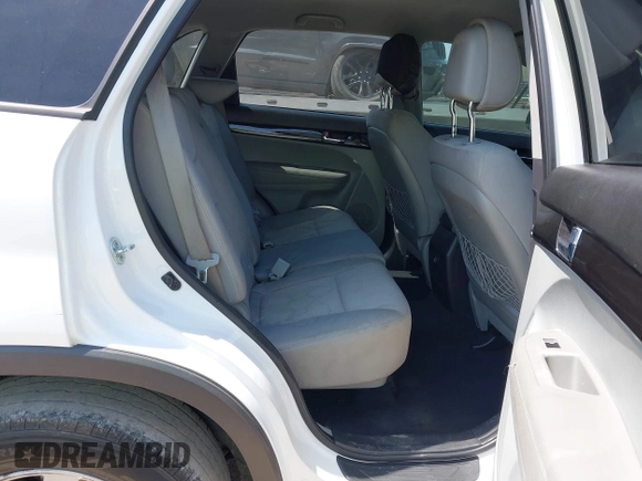 2011 Kia Sorento LX with VIN 5XYKT3A1XBG037157, listed as a IAAI auction lot 42041481 with 196,151 mi miles and . Bid and sale history available at DreamBid. Image 8.