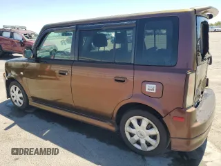 2006 Scion xB with VIN JTLKT324X64122775, listed as a Copart auction lot 61652764 with 257,292 mi miles and Salvage Title. Bid and sale history available at carsss.com. Image 2.