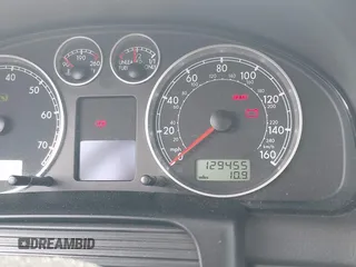 2001 Volkswagen Passat GLS z VIN WVWVD63B61E177862, wystawiony jako IAAI lot #42448342 z przebiegiem 129 455 mil mil oraz . Historia ofert i sprzedaży dostępna na DreamBid. Obrazek 7.
