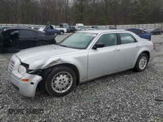 2007 Chrysler 300 with VIN 2C3KA43R57H821192, listed as a Copart auction lot 46125545 with 106,717 mi miles and Salvage Title. Bid and sale history available at carsss.com. Image 1.