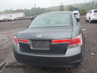 2012 Honda Accord LX Premium z VIN 1HGCP2F47CA003556, wystawiony jako IAAI lot #41947825 z przebiegiem 175 514 mil mil oraz . Historia ofert i sprzedaży dostępna na DreamBid. Obrazek 16.