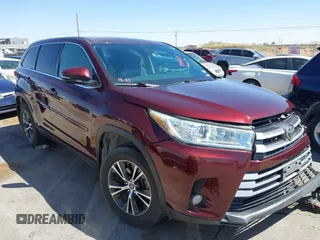 2019 Toyota Highlander LE with VIN 5TDZZRFH2KS336361, listed as a IAAI auction lot 42078027 with 97,661 mi miles and . Bid and sale history available at DreamBid. Image 1.