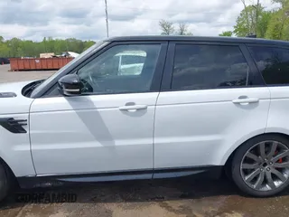 2018 Land Rover Range Rover Sport HSE z VIN SALWR2RV1JA409641, wystawiony jako IAAI lot #42116847 z przebiegiem 55 665 mil mil oraz . Historia ofert i sprzedaży dostępna na DreamBid. Obrazek 14.