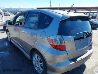2010 Honda Fit Sport with VIN JHMGE8H48AS016490, listed as a IAAI auction lot 41580364 with 171,640 mi miles. Bid and sale history available at carsss.com. Image 3.