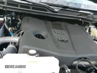 2025 Toyota Tundra SR with VIN 5TFLA5DB9SX319619, listed as a IAAI auction lot 43321211 with 1,800 mi miles and . Bid and sale history available at DreamBid. Image 19.