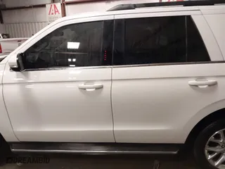 2020 Ford Expedition XLT with VIN 1FMJU1HT1LEA79193, listed as a IAAI auction lot 41301860 with 107,634 mi miles. Bid and sale history available at carsss.com. Image 14.