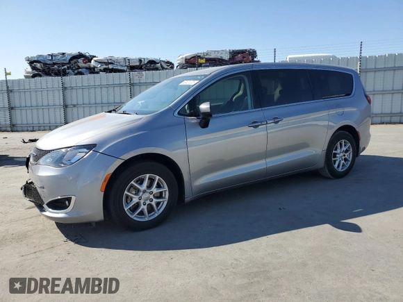 2017 Chrysler Pacifica Touring z VIN 2C4RC1DG4HR610934, wystawiony jako Copart lot #62421205 z przebiegiem 86 436 mil mil oraz Szkoda całkowita • Salvage title. Historia ofert i sprzedaży dostępna na DreamBid. Obrazek 1.