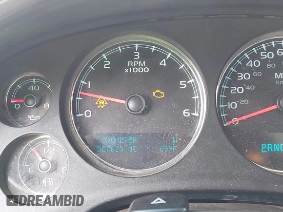 2011 Chevrolet Suburban LT with VIN 1GNSCJE03BR267184, listed as a IAAI auction lot 42156424 with 307,618 mi miles. Bid and sale history available at carsss.com. Image 7.