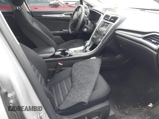 2016 Ford Fusion SE with VIN 3FA6P0H78GR250268, listed as a IAAI auction lot 41888301 with 69,561 mi miles and . Bid and sale history available at DreamBid. Image 5.