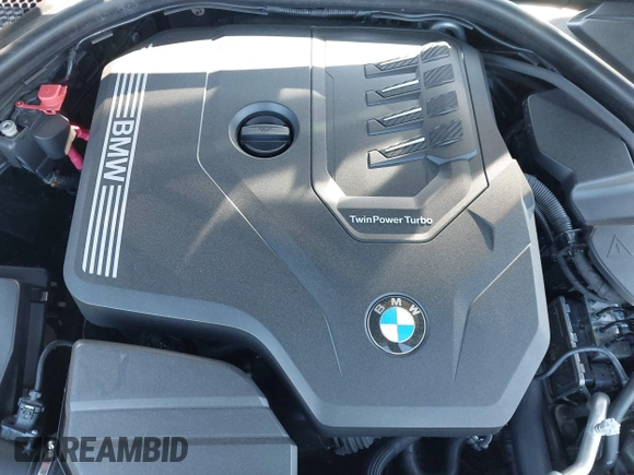 2022 BMW 3 Series 330i z VIN 3MW5R1J0XN8C30297, wystawiony jako IAAI lot #41881552 z przebiegiem 42 005 mil mil oraz . Historia ofert i sprzedaży dostępna na DreamBid. Obrazek 10.