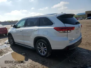 2018 Toyota Highlander SE with VIN 5TDJZRFH2JS538211, listed as a Copart auction lot 53752065 with 58,706 mi miles and Salvage title. Bid and sale history available at DreamBid. Image 2.
