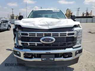 2024 Ford F-350 XL with VIN 1FT8W3DT1RED53094, listed as a Copart auction lot 55148685 with 20,582 mi miles and Clean Title. Bid and sale history available at DreamBid. Image 5.