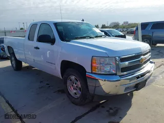 2013 Chevrolet Silverado 1500 LT with VIN 1GCRCSE08DZ166948, listed as a IAAI auction lot 41254225 with 206,541 mi miles. Bid and sale history available at carsss.com. Image 1.