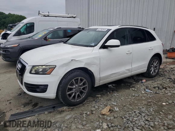 2010 Audi Q5 Premium Plus z VIN WA1LKAFPXAA020442, wystawiony jako Copart lot #62762045 z przebiegiem 136 816 mil mil oraz Szkoda całkowita • Salvage title. Historia ofert i sprzedaży dostępna na DreamBid. Obrazek 1.