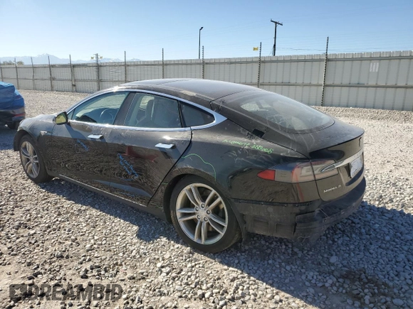 2013 Tesla Model S with VIN 5YJSA1CG7DFP07432, listed as a Copart auction lot 59695375 with 180,037 mi miles and Salvage title. Bid and sale history available at DreamBid. Image 2.