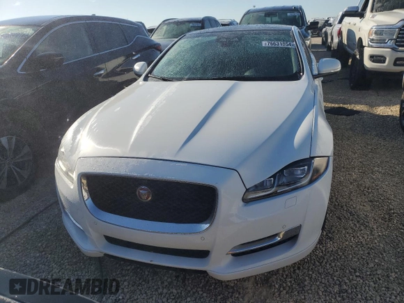 2019 Jaguar XJ with VIN SAJWJ1CD6K8W20725, listed as a Copart auction lot 76631854 with 25,261 mi miles and Salvage Title. Bid and sale history available at carsss.com. Image 5.