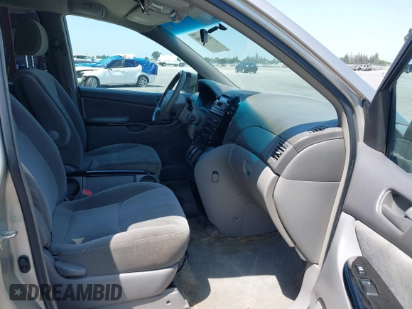 2005 Toyota Sienna CE с VIN 5TDZA23C15S268288, выставлен на аукционе IAAI как лот 42421298 с пробегом 219 754 миль миль и . История ставок и продаж доступна на DreamBid. Изображение 5.