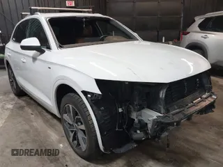 2022 Audi Q5 S line Premium Plus with VIN WA1EAAFY1N2021824, listed as a IAAI auction lot 41428217 with 40,713 mi miles. Bid and sale history available at carsss.com. Image 1.
