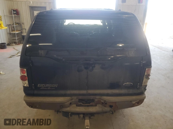 2005 Ford Excursion Eddie Bauer z VIN 1FMSU45P05ED40748, wystawiony jako Copart lot #55060805 z przebiegiem 286 908 mil mil oraz Szkoda całkowita • Salvage title. Historia ofert i sprzedaży dostępna na DreamBid. Obrazek 6.