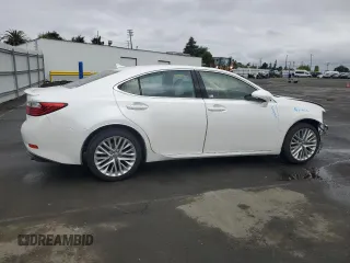 2014 Lexus ES 350 with VIN JTHBK1GG2E2114247, listed as a Copart auction lot 52910175 with 105,944 mi miles and Salvage Title. Bid and sale history available at carsss.com. Image 3.