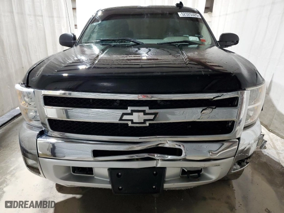 2011 Chevrolet Silverado 1500 LS with VIN 1GCRKREAXBZ328869, listed as a Copart auction lot 52325325 with 225,381 mi miles and Salvage Title. Bid and sale history available at carsss.com. Image 5.