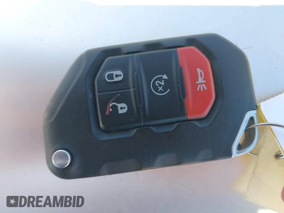 2021 Jeep Wrangler Unlimited Sport Altitude с VIN 1C4HJXDN8MW701628, выставлен на аукционе IAAI как лот 42059202 с пробегом 73 814 миль миль и . История ставок и продаж доступна на DreamBid. Изображение 11.