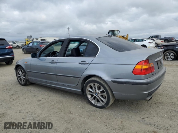 2004 BMW 3 Series 330xi with VIN WBAEW534X4PN33452, listed as a Copart auction lot 54746735 with 135,729 mi miles and Salvage title. Bid and sale history available at DreamBid. Image 2.